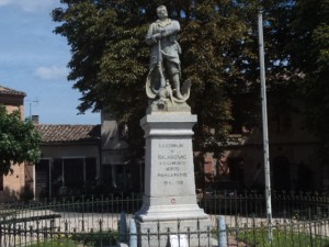 War Memorial in Salvagnac.