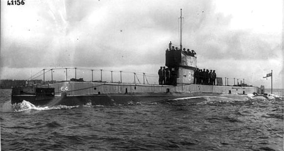British submarine HMS E4, one of the vessels from 8th ‘Oversea’ Submarine Flotilla, based in Harwich, that routinely patrolled in the Heligoland Bight and acted as ‘bait’ in the Heligoland Bight operation on 28th August 1914. E4 was commanded by Lieutenant Commander Leir (see Anecdotes). She rescued the crew of HMS Dolphin’s whaler.