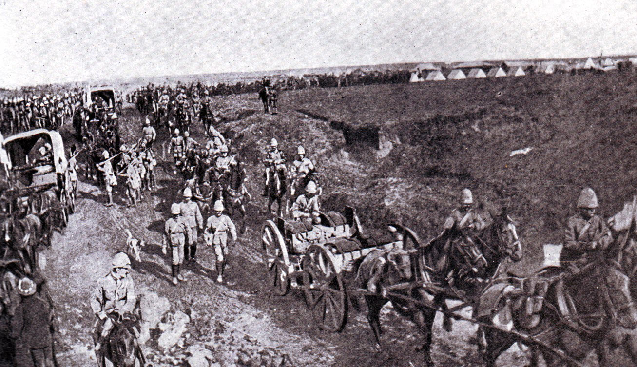 British troops on the march from Chieveley to the Battle of Spion Kop