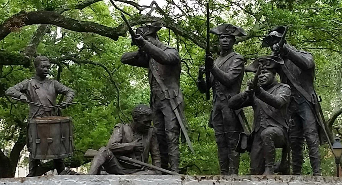 Memorial to Les Chasseurs-Volontaires de Saint-Domingue in Franklin Square, Savannah, Georgia: Attack on Savannah on 9th October 1779 during the American Revolutionary War