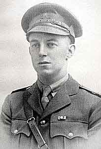 Lieutenant Noel Loutit of 10th Battalion Australian Imperial Force later in the Great War as a lieutenant Colonel with the DSO & Bar