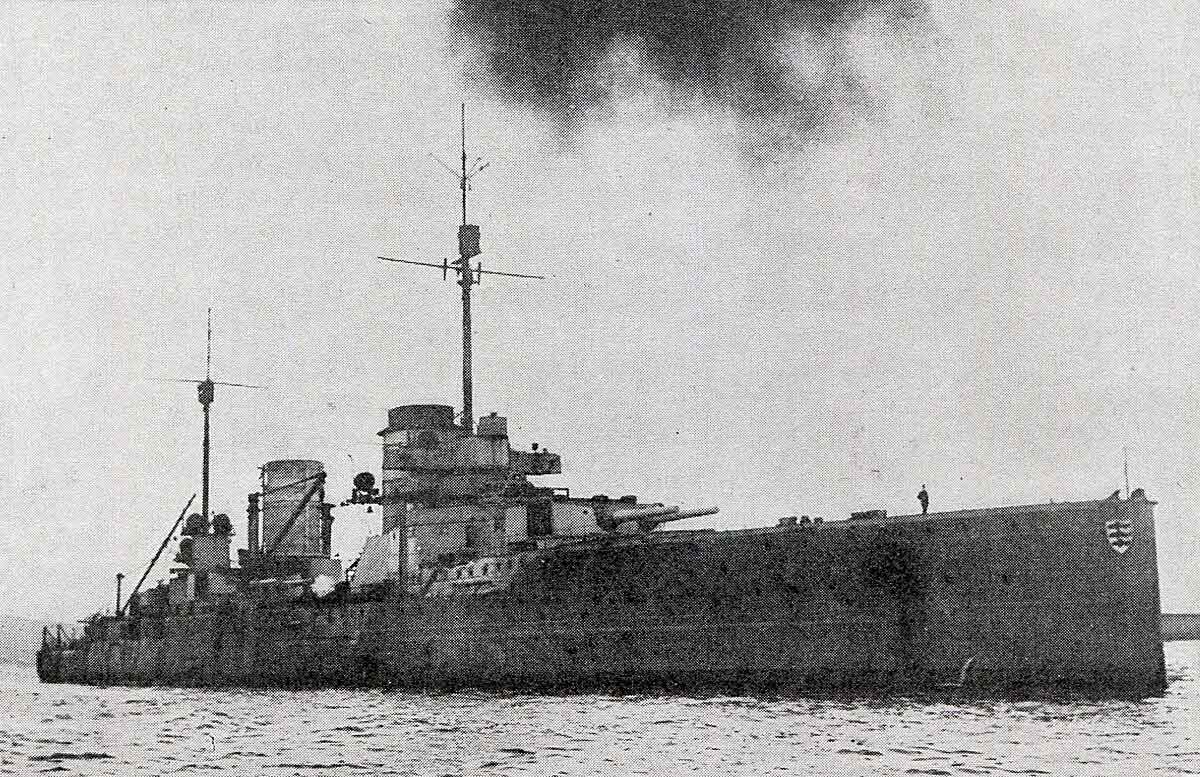 German battle cruiser SMS Seydlitz: Seydlitz was Admiral Hipper’s flagship in the Battle of Dogger Bank on 24th January 1915 in the First World War