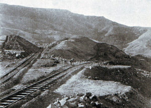 Glencoe in Natal: the railway branch to the left goes north to Newcastle, the line to the right to Dundee