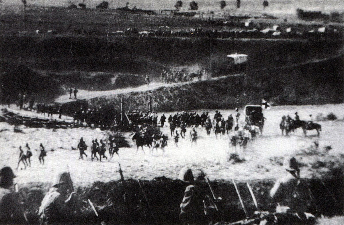 British troops retreating across the Tugela River after the Battle of Spion Kop on 24th January 1900 in the Boer War